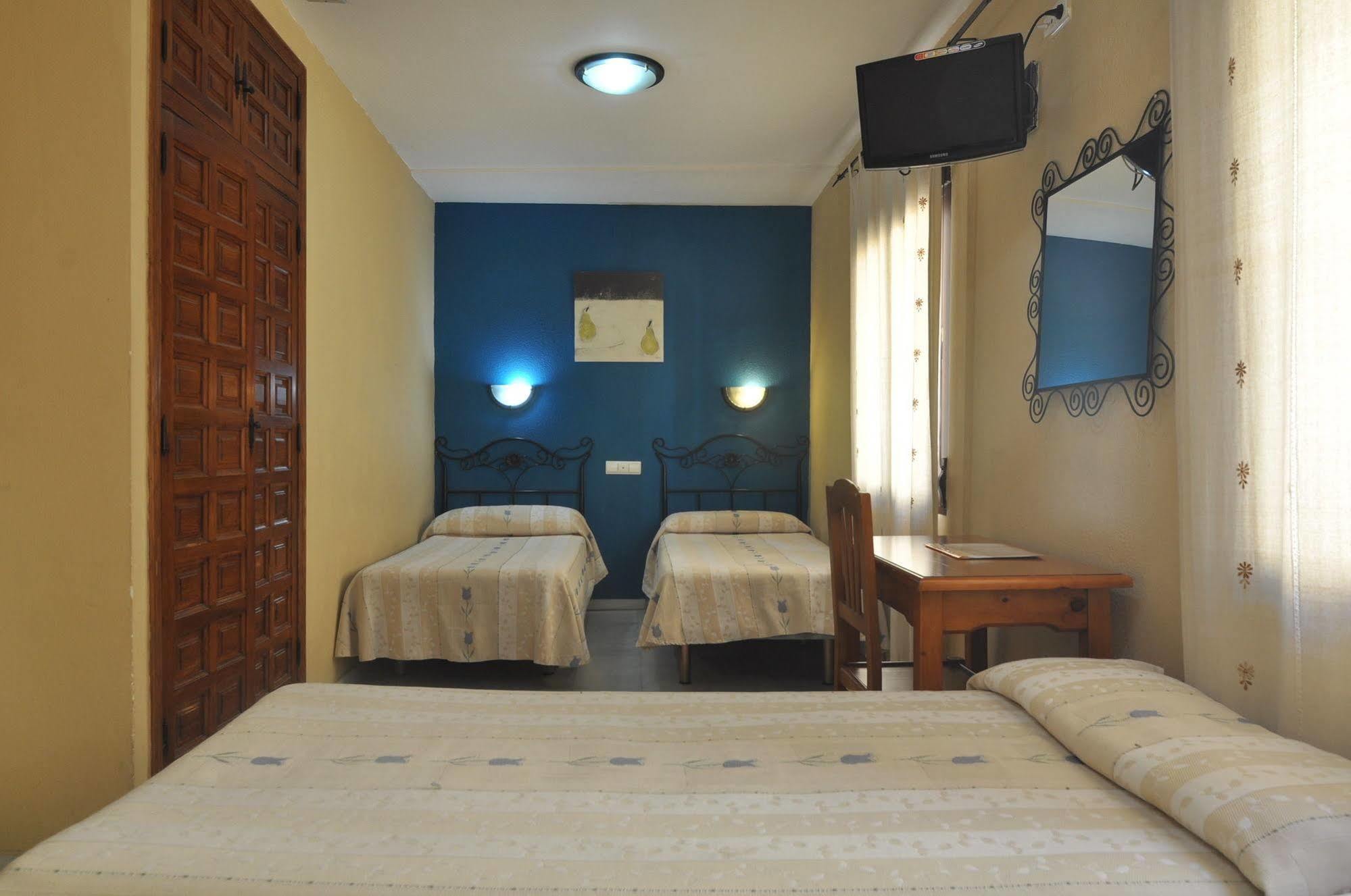 Hostal El Triunfo Córdoba Buitenkant foto